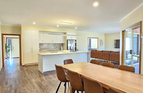 Waterhouse House | Tahara Lodge - Ideal for those larger families!