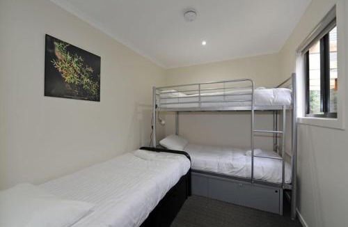Southwest Hostel | Tahune AirWalk Cabin and Lodge