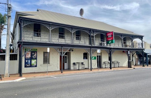 Seymour Hotel | Tailem Bend Hotel
