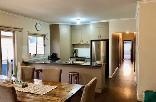 Port Hughes House | Take a break at Sea Esta. Pet Friendly.
