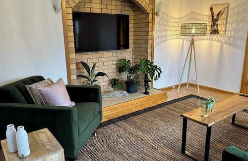 Penguin House | Tarkine Retreat - Light-filled coastal space designed for executive stays