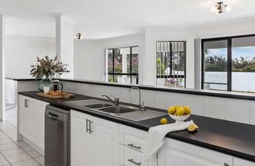 Yamba House | Taroona - Majestic Waterfront Holiday Yamba