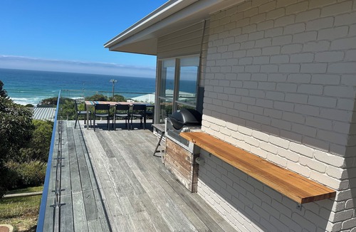 Skenes Creek House | Tatimja- Beach view holiday house