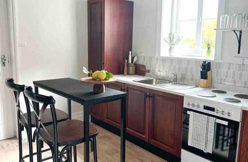 Penola House | Telegraph Station Stays