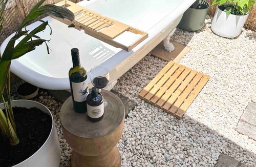 Penola House | Telegraph Station Stays