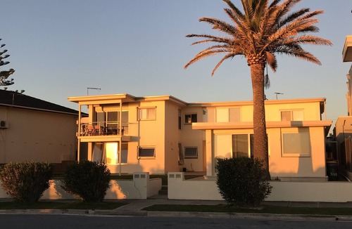 Tennyson Apartment | Tennyson Beachfront Unit 3
