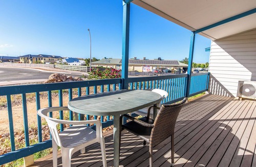 Coral Bay House | That Coral Bay House - Spacious Family Getaway | Boat parking, A/C & Sleeps 8