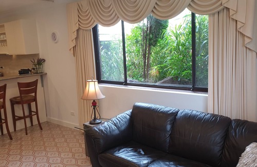Glenroy Apartment | The Altura Apartment "10 mins from Airport"