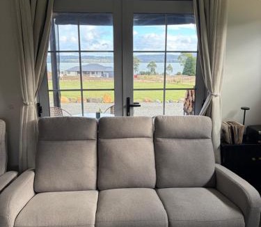 George Town Council Apartment | The Apple Shed