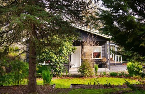Hepburn Springs House | The Apple Tree