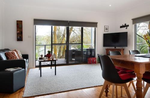 Hepburn Springs House | The Apple Tree