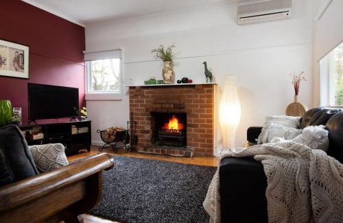 Hepburn Springs House | The Apple Tree