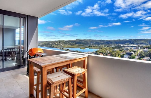 Gosford Apartment | The Archibald Skyline 25th Floor in Gosford