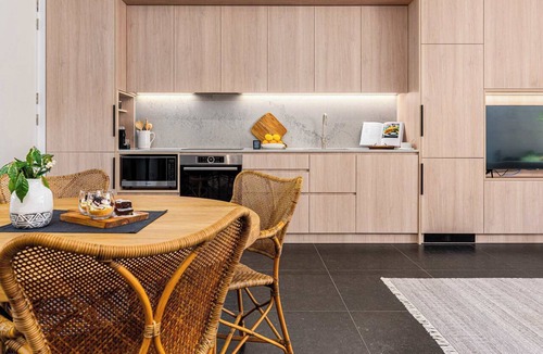 Coogee Apartment | The Arden 1 Coogee New large Beachside Garden Apt