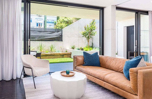 Coogee Apartment | The Arden 1 Coogee New large Beachside Garden Apt