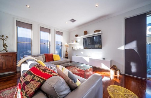 Welland House | The Arlington - Easy Stay near Entertainment & CBD