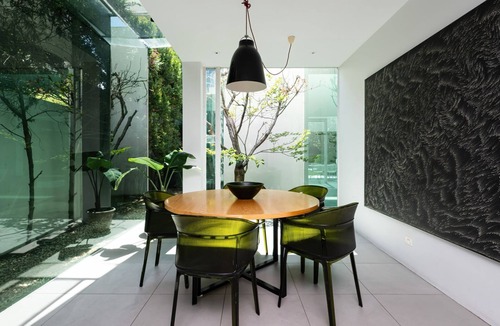 Brighton House | The Art House by the Beach