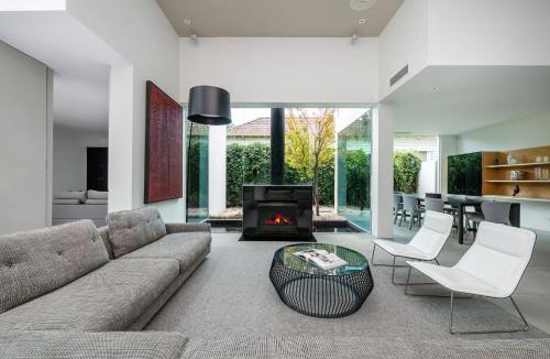 Brighton House | The Art House by the Beach