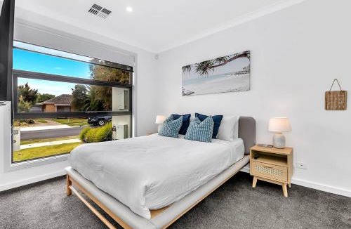 Flinders Park House | The Art of Zen - Modern Comfort between Beach and CBD