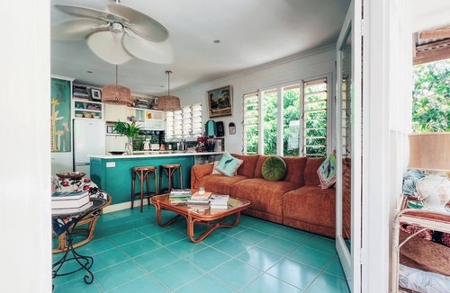 Port Douglas Cottage | The Artist's Cottage,