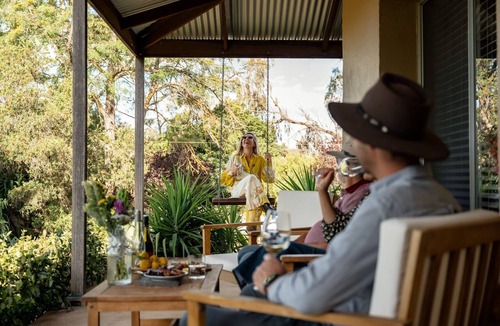 Upper Wakefield House | The Artist’s Homestead – Artistic Vineyard Retreat