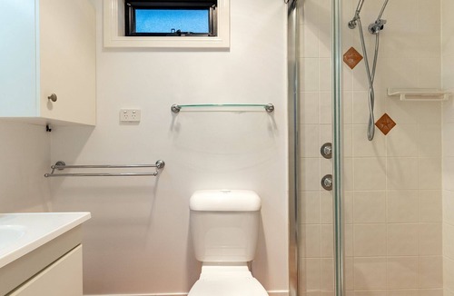 Salamander Bay House | The Bach, 1/28 Scott Circuit - water views, Wi-Fi and Air Conditioning