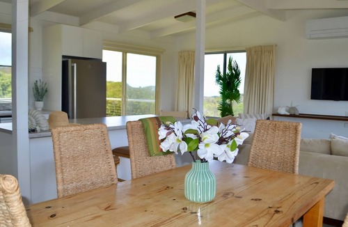 Portsea House | The Back Beach Shack