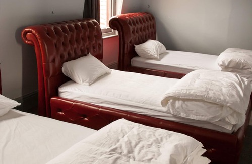 Hobart Central Business District Hostel | The Backpackers Imperial Hotel - Hostel