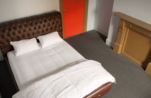 Hobart Central Business District Hostel | The Backpackers Imperial Hotel - Hostel