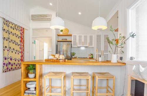 Belmont House | The Bail - Belmont/Pet Friendly