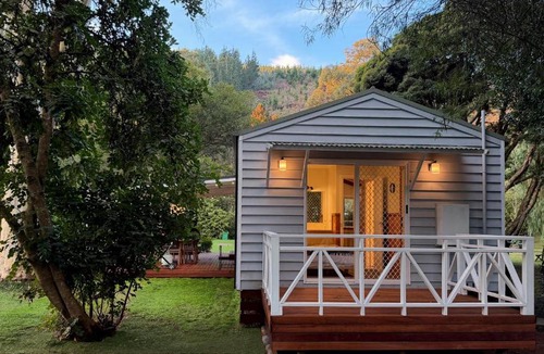 Bright House | The Banya Place - renovated cabin in Bright