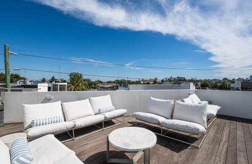 Saint Kilda South Apartment | The Barkly Scene with Rooftop Retreat