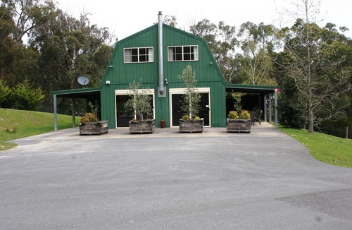 Chum Creek Cottage | The Barn at Charlottes Hill