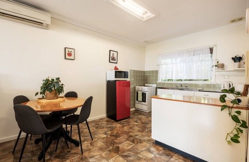 Tanunda Apartment | The Barrel Suite (Unit C)