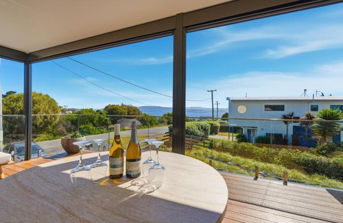 Opossum Bay House | 'The Bay Escape' Opossum Bay a beach side suburb 40 mins to city