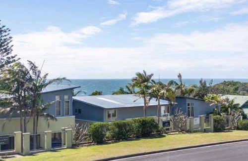 Angourie House | The Bay House - Oceanstays