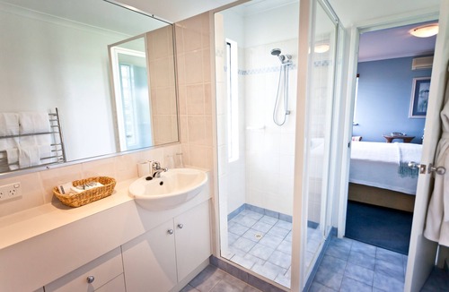 Collingwood Park Hotel | The Beach House at Bayside