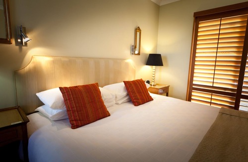 Collingwood Park Hotel | The Beach House at Bayside