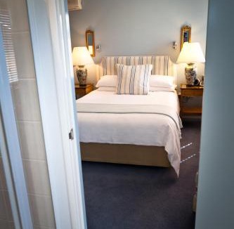 Collingwood Park Hotel | The Beach House At Bayside