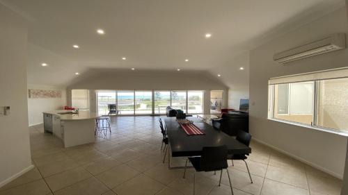 Jurien Bay Villa | The Beach House, Unit 68 Seafront Estate