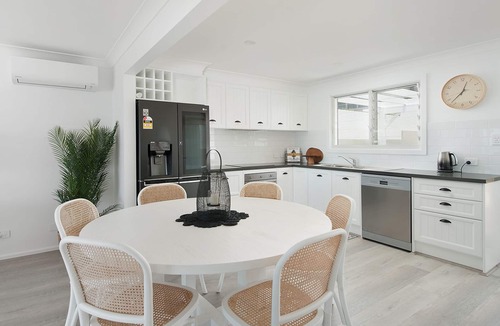 Salamander Bay House | The Beach Shack on Wanda - Waterfront Coastal Chic