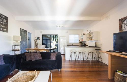 Iluka House | The Beach Shack on Spenser