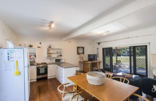 Iluka House | The Beach Shack on Spenser