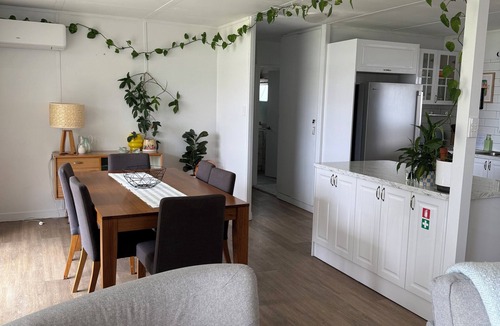 Alexandrina House | THE BEST VIEWS IN CLAYTON BAY @ ‘Apollo Cove’
