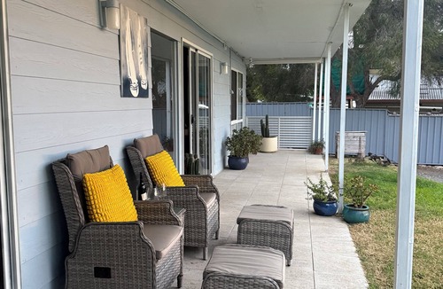 Alexandrina House | THE BEST VIEWS IN CLAYTON BAY @ ‘Apollo Cove’