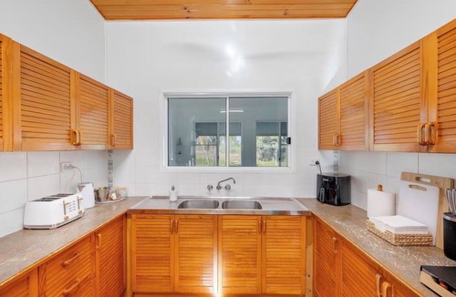 Rodds Bay House | The big catch! - 3.5 acres - pets! - boats - fishing and crabbing!