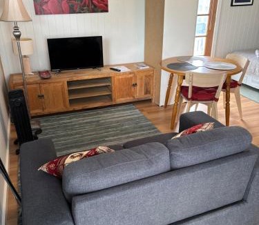 Lake Tyers Beach Apartment | The Blue House