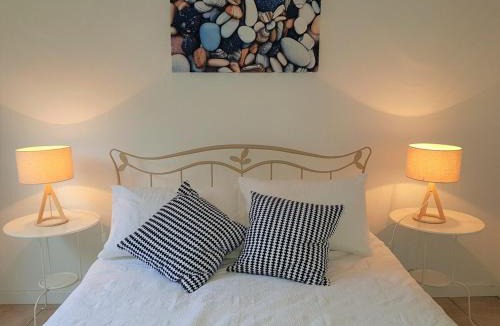 Port Vincent House | The Boat House B