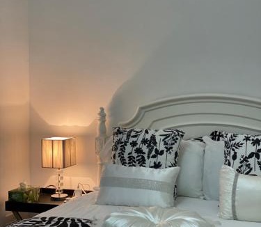 Bradbury House | The Bradburry Room -MAN ONLY