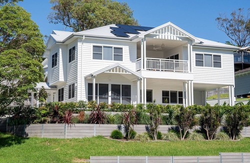 Kiama House | The Break White House by the Sea